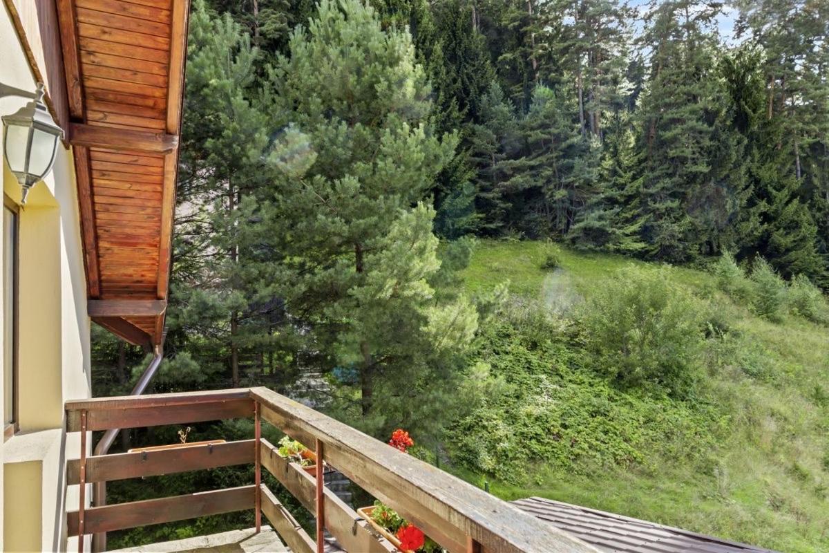 Willa Casa Georgea Săcele Zewnętrze zdjęcie