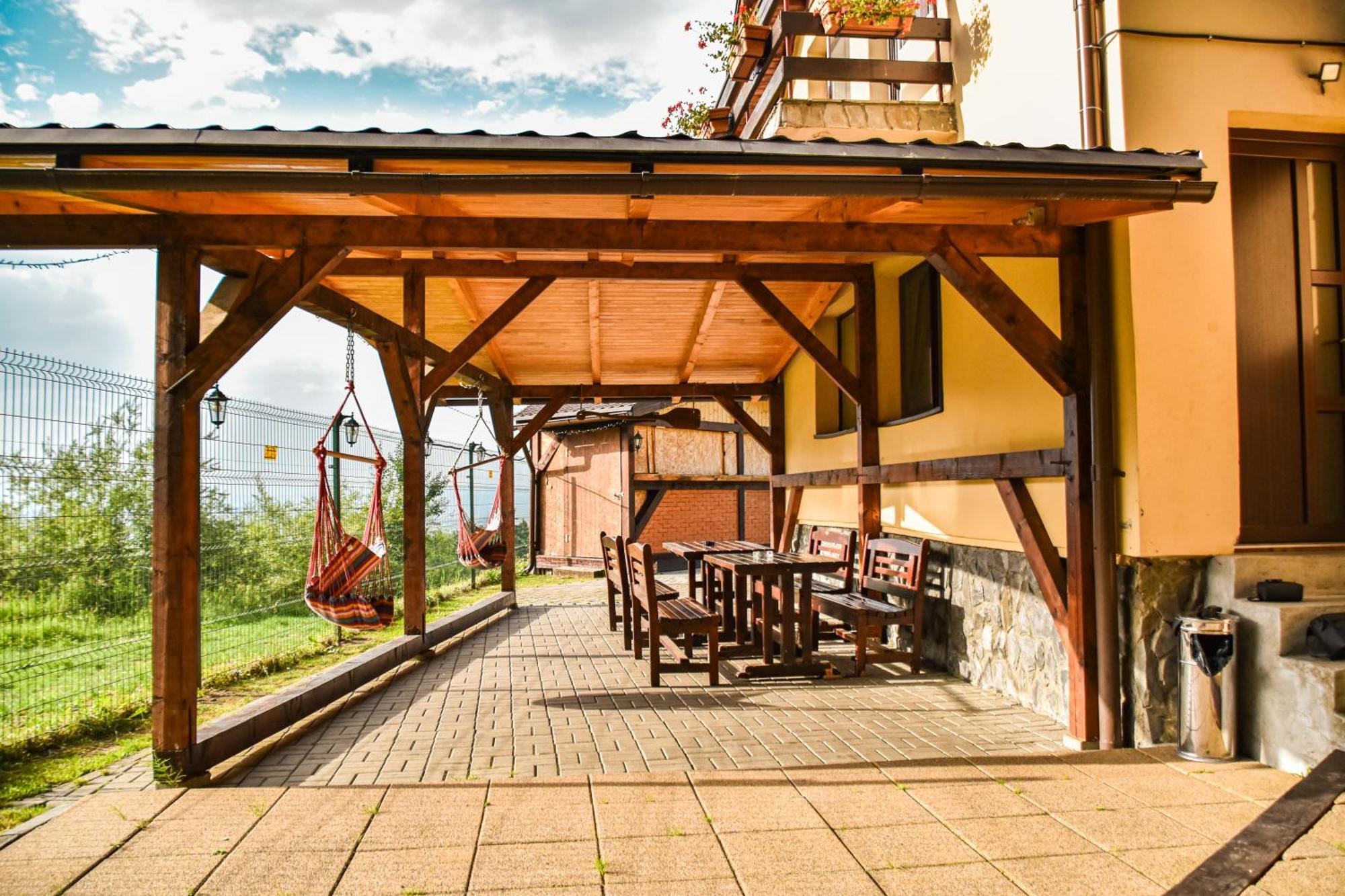 Willa Casa Georgea Săcele Zewnętrze zdjęcie